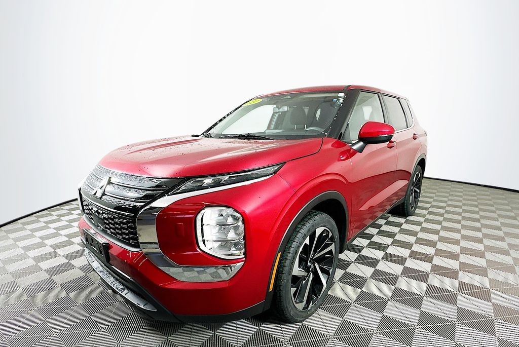 2022 Mitsubishi Outlander ES